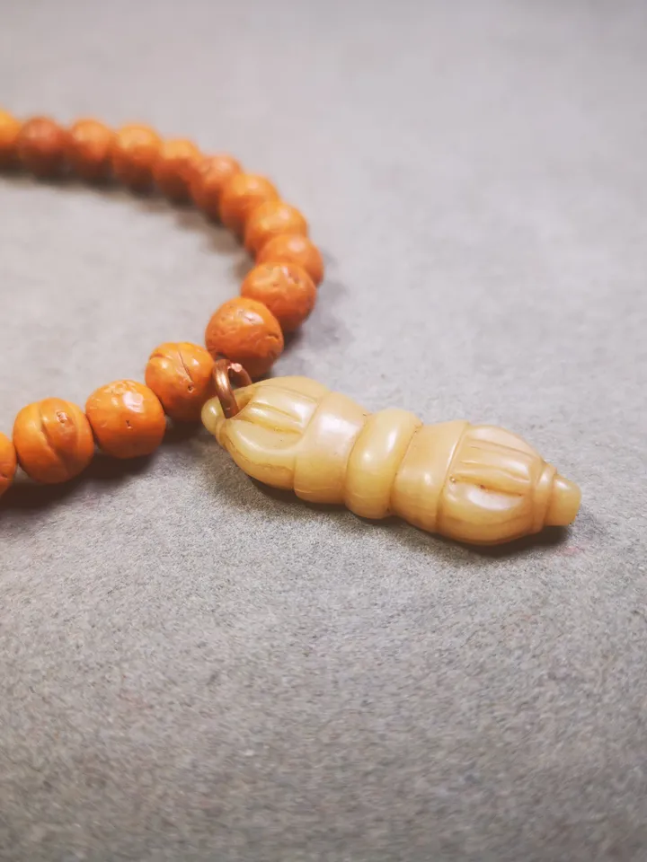 Gandhanra Hand Carved  Tibetan Yak Bone Amulet,Vajra Pendant for Mala,Prayer Beads
