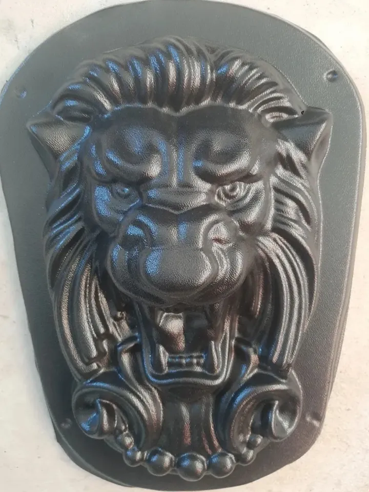 Plastic Mold for concrete and gypsum "Lion" DIY