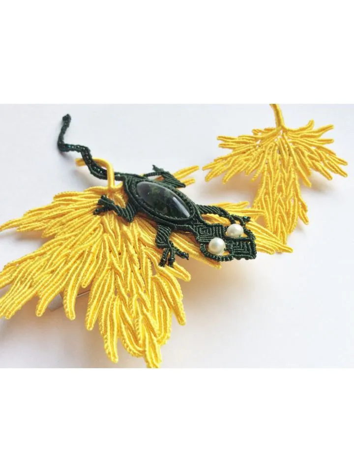 Maple Leaf and Lizard Double Brooch