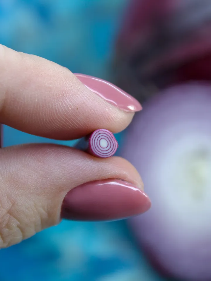 TUTORIAL Miniature red onion with polymer clay