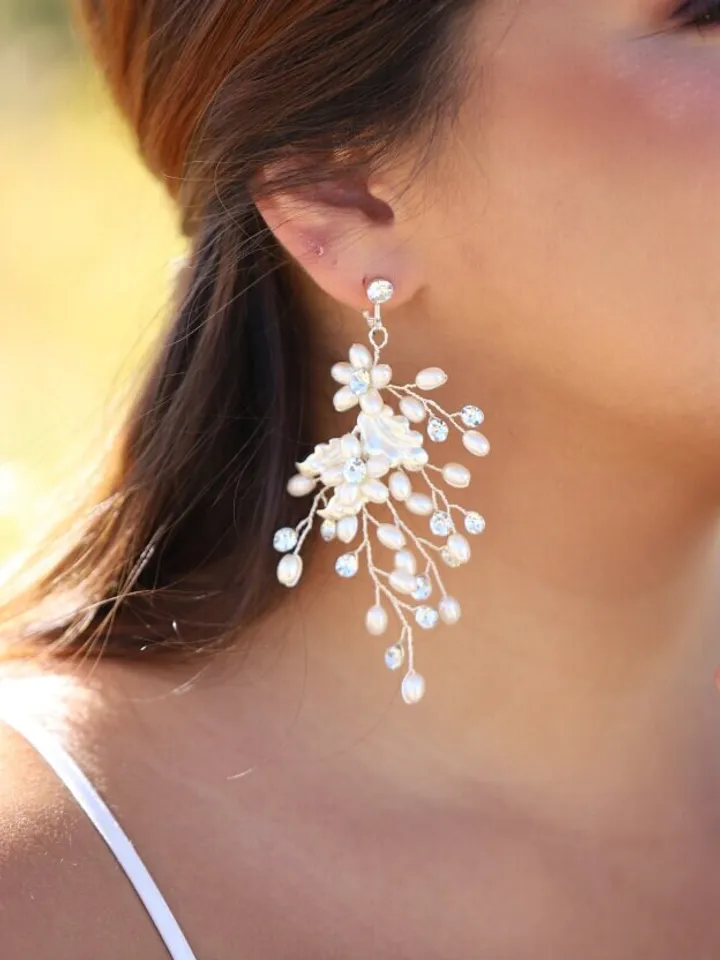 Boho Wedding Earrings For Brides, Pearl Boho Bridal Earrings, Silver Statement Wedding Jewelry, Leaf Chandelier Earrings, Bridal Jewelry