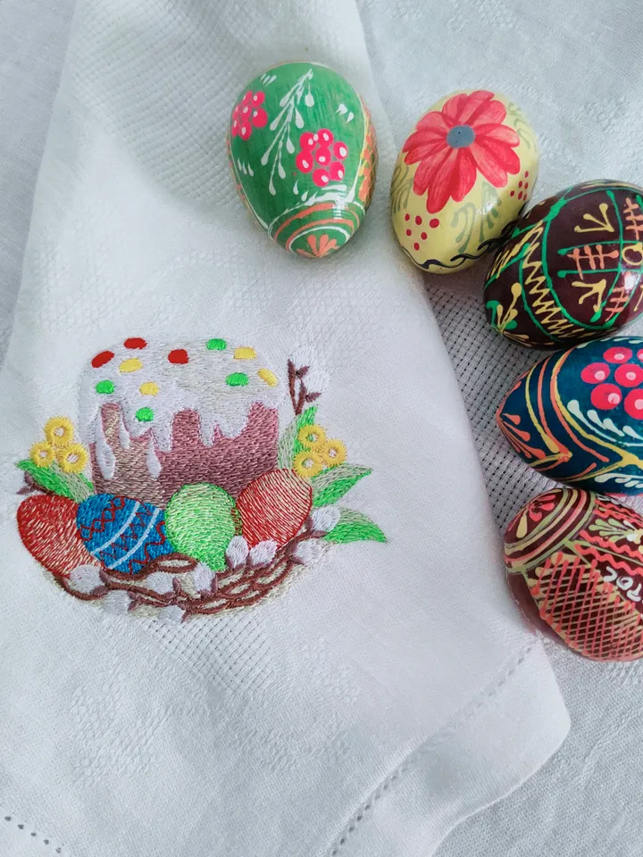 Easter cake in the Easter basket machine tmbroidery design