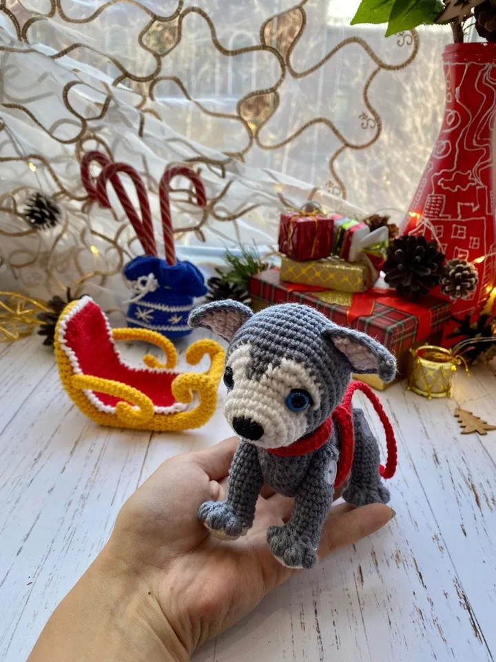 PDF Christmas Sleigh and Husky Crochet Pattern, Christmas decor, Santa's Sleigh Ornament, Amigurumi Christmas Pattern. Animal amigurumi