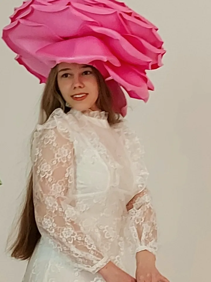 Extra large rose hat Derby headdress Barbie color Women Fashion Headwaer Hat for Wedding and Tea Patry 55 cm