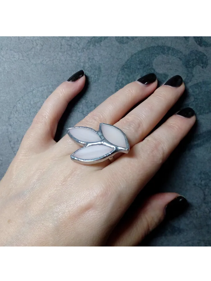 Glass spike ring, Floral ring, Stained glass ring, botanical ring, Leaf branch ring, Elven ring