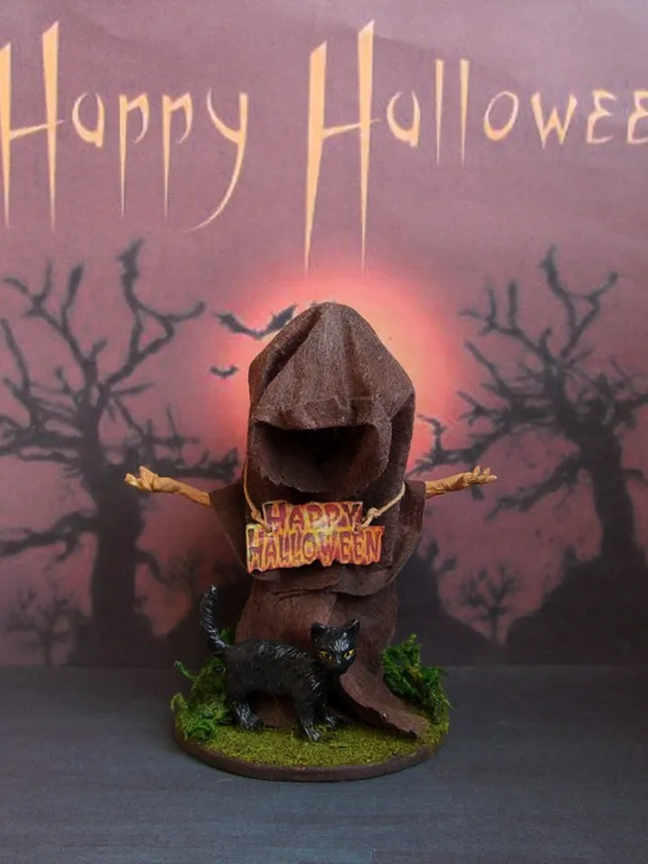 Witch figurine for decorating a dollhouse for Halloween. 1:12. Dollhouse miniature. 1:12. Handmade.