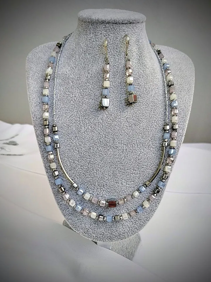 Handmade set of necklaces and earrings with cube beads. Geometric jewelry