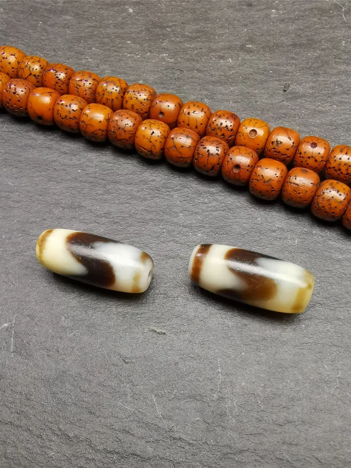 Gandhanra TibetanTiger Tooth Dzi Bead Accessories,Dzi Spacer Beads,Marker Beads for Mala,Necklace,amulet,0.32" × 0.79"