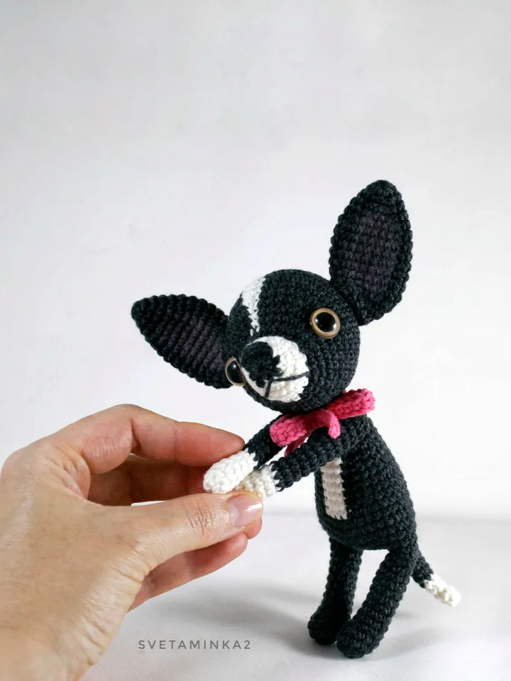 Crochet Chihuahua Amigurumi Dog Pattern. Digital Download. PDF.