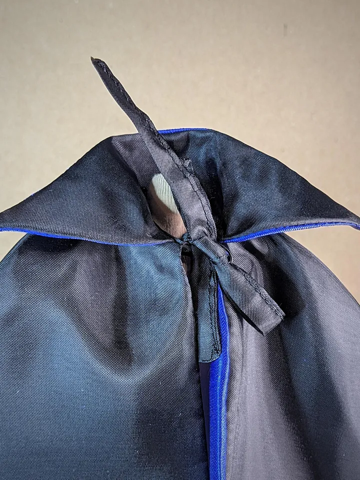 Two-sided black & blue Halloween Vampire cape for 13 inches fashion dolls