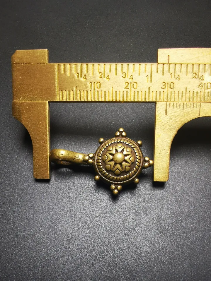 Gandhanra Handmade Buddhist Mala Counter Clip,Bum Counter Clip for Prayer Beads,Dharmachakra / Prayer Wheel ,Mandala Shape
