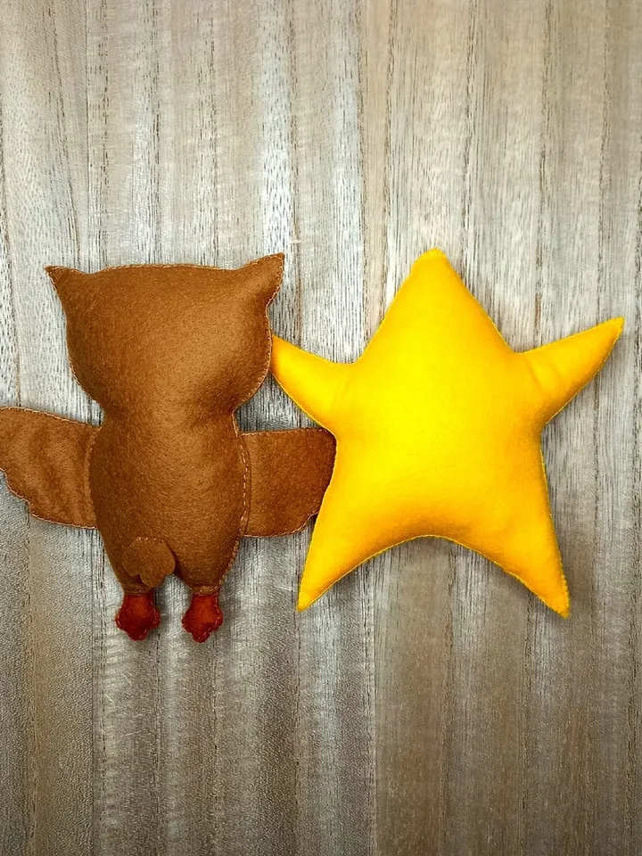 Twinkle Twinkle Little Star & More | Kids Songs | Super Simple Songs toy felt owl, star