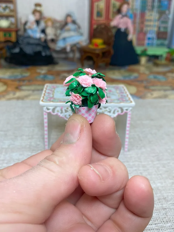 Flower in a flowerpot. miniature dollhouse. 1:12. Plant for a doll. Flowers for a doll.