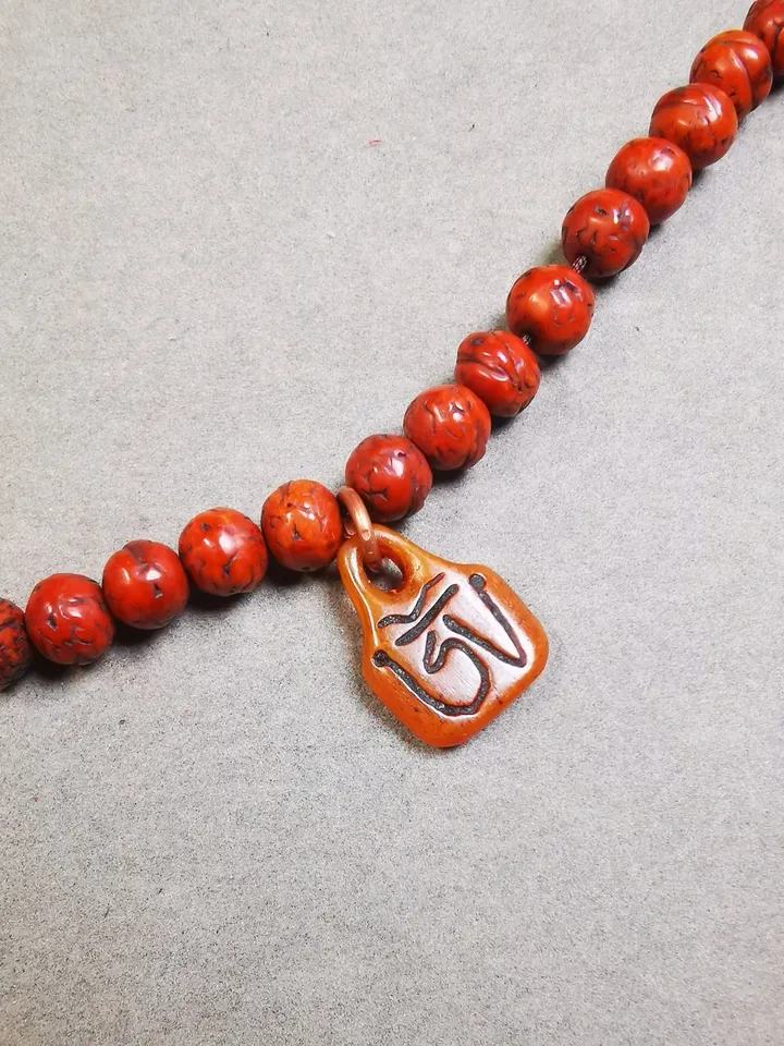 Gandhanra Tibetan Yak Bone Carved Tibetan Alphabet OM,Mala Pendant,Bead Counter Clip,Prayer Bead Accessories,