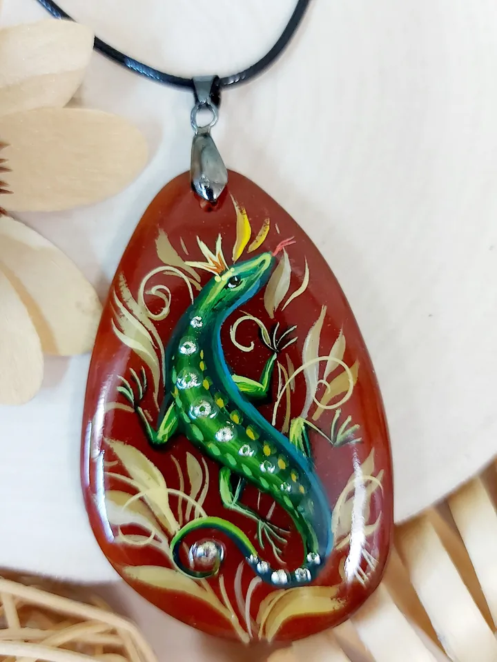 Pendant with a lizard Author's work Hand-painted on stone Russian school of painting Fedoskino Agate Magic of painting.