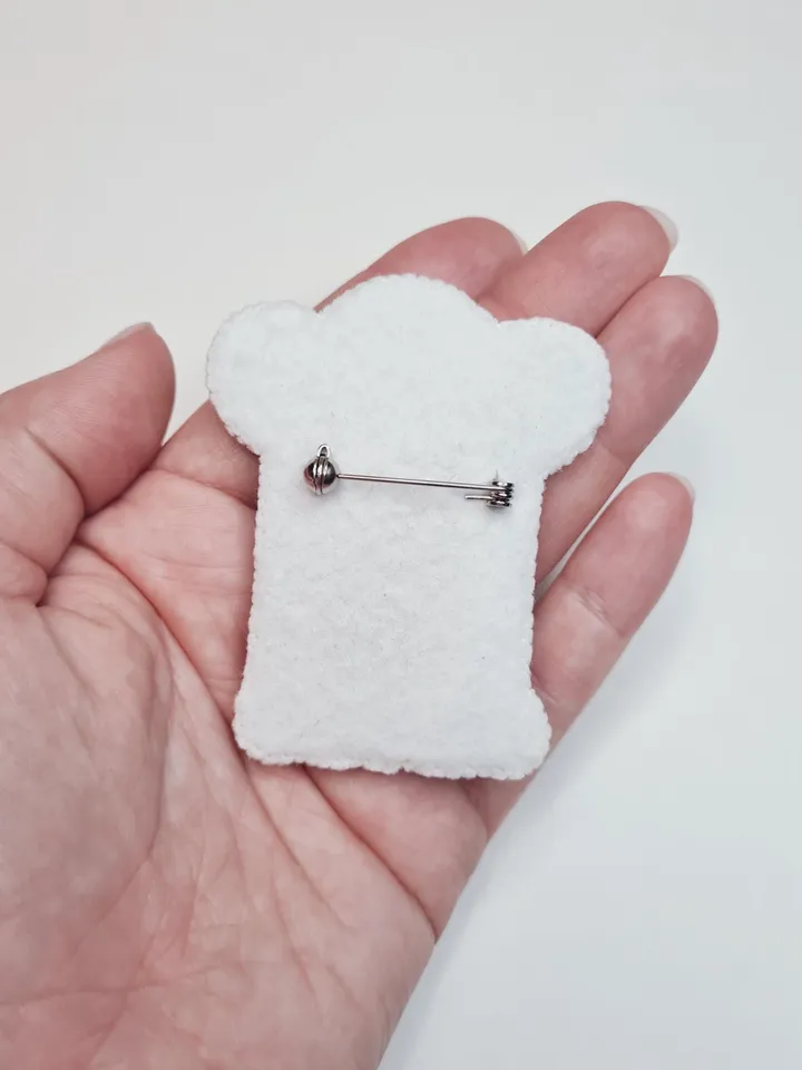 Machine embroidery design for art therapy: Brooch "Antique Window"