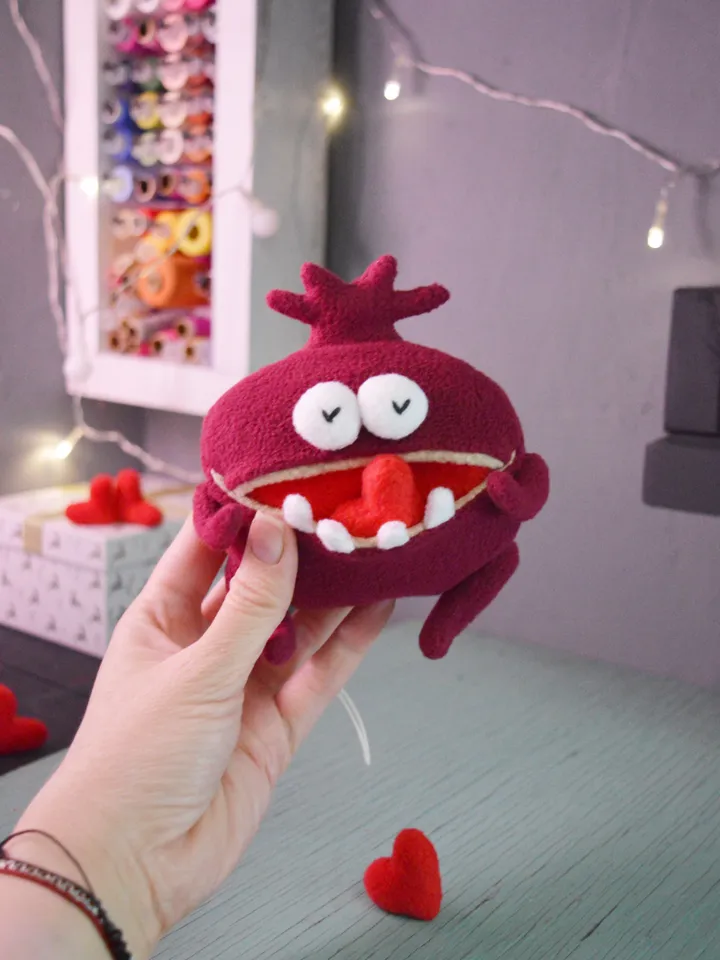 PDF Fleece Toy Pattern ā Softie Pomegranate Plush Tutorial