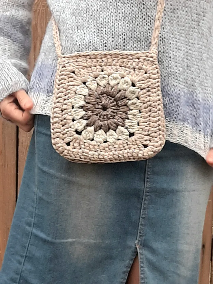 Crochet Boho Chic Handbag Granny Square Sunflower Shoulder Bag Phone Bag