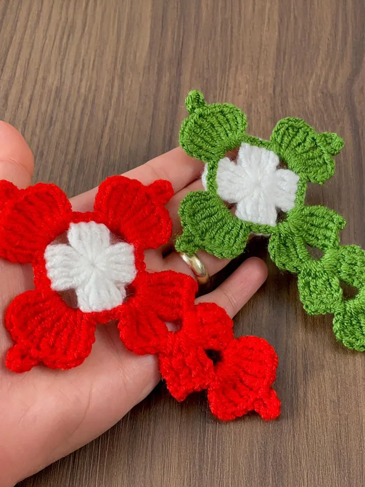 Crochet Cross with Heart Motifs PDF Pattern, Handmade Religious Decor Design, DIY Faith-Inspired Crochet Gift