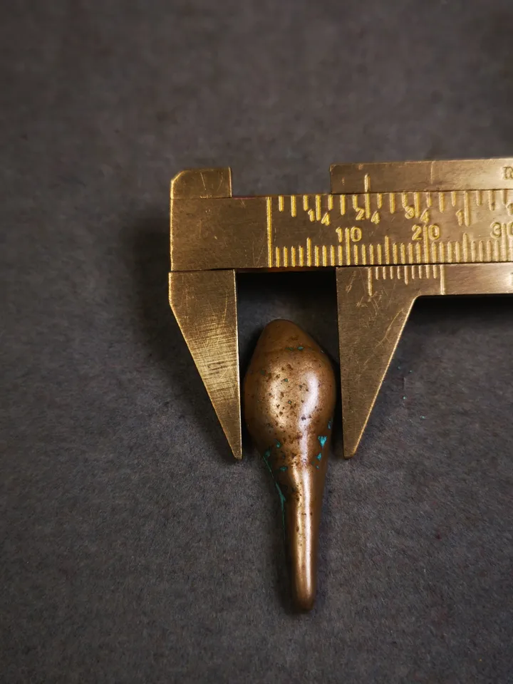 Gandhanra Handmade Small Shankha(Divine Conch) Badge,Tibetan Buddhist Protective Amulet Pendant,Made of Lima Brass