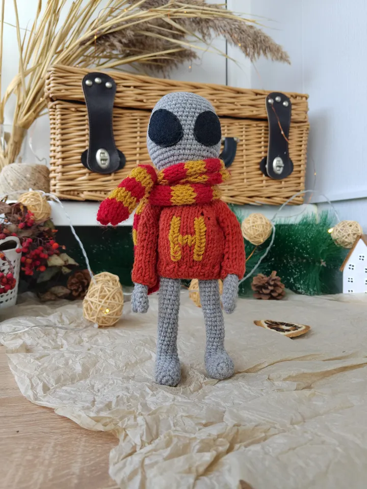 Alien gray doll in Harry Potter dress, UFO toy, Custom plush, Alien lover gift. Harry Potter lover gift.