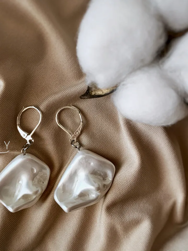 Pearl earrings, Baroque pearl earrings, Small earrings, Black pearl earrings, Earrings for the bride, Wedding earrings