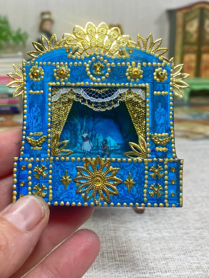 DIGITAL DOWNLOAD FOR PRINT. TUTORIAL.Video master class on creating a puppet theater.1:12