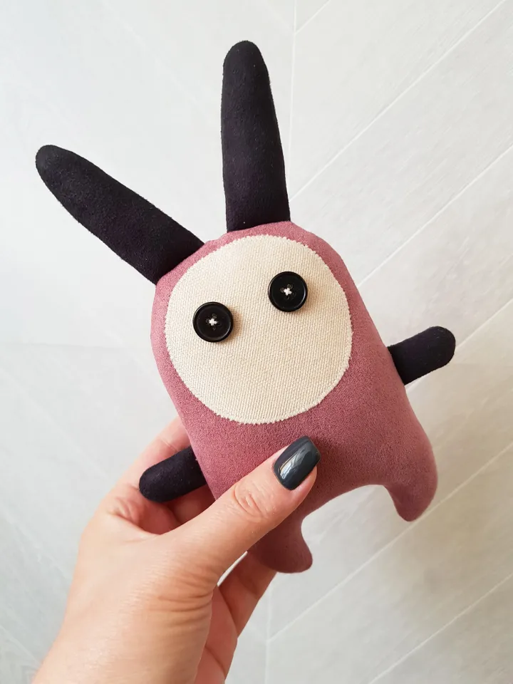 Pink Rabbit sewing pattern PDF, digital tutorial in English, stuffed animal diy