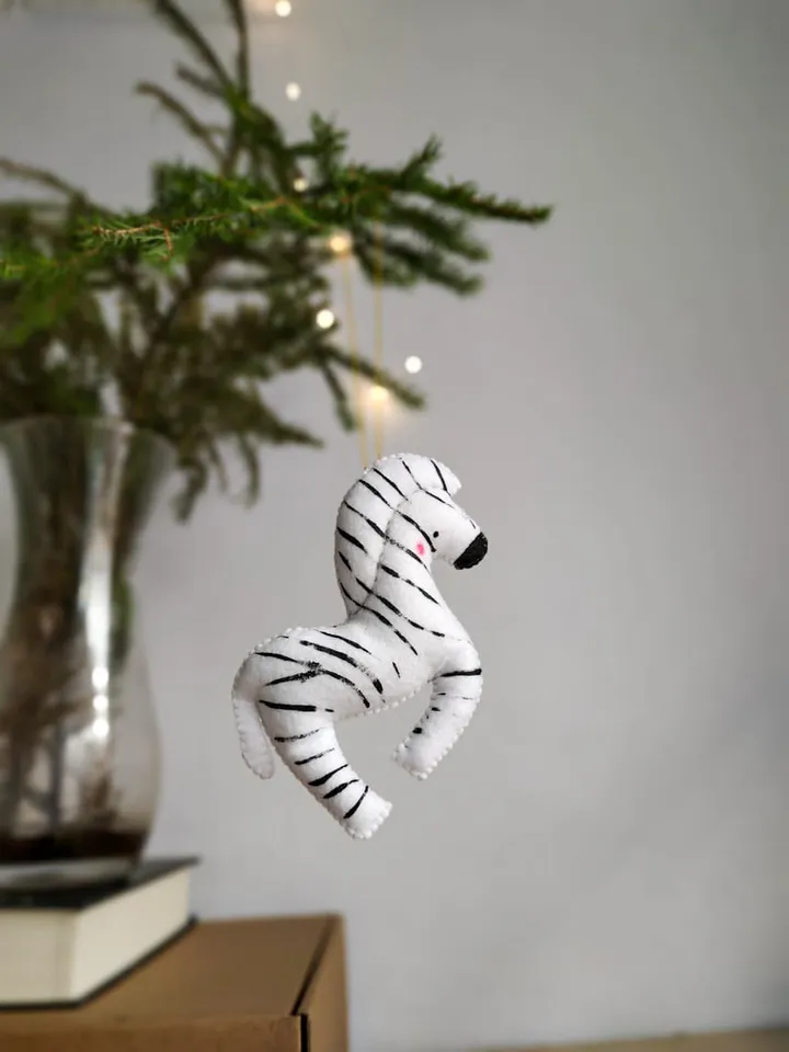 PDF patterns Safari animals 8 in 1 , DIY handmade baby mobile or garland ,stuffed animals perfect for Kids