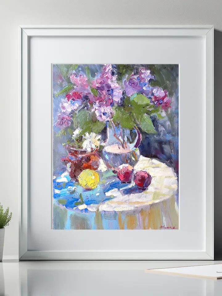 Lilac on a sunny table