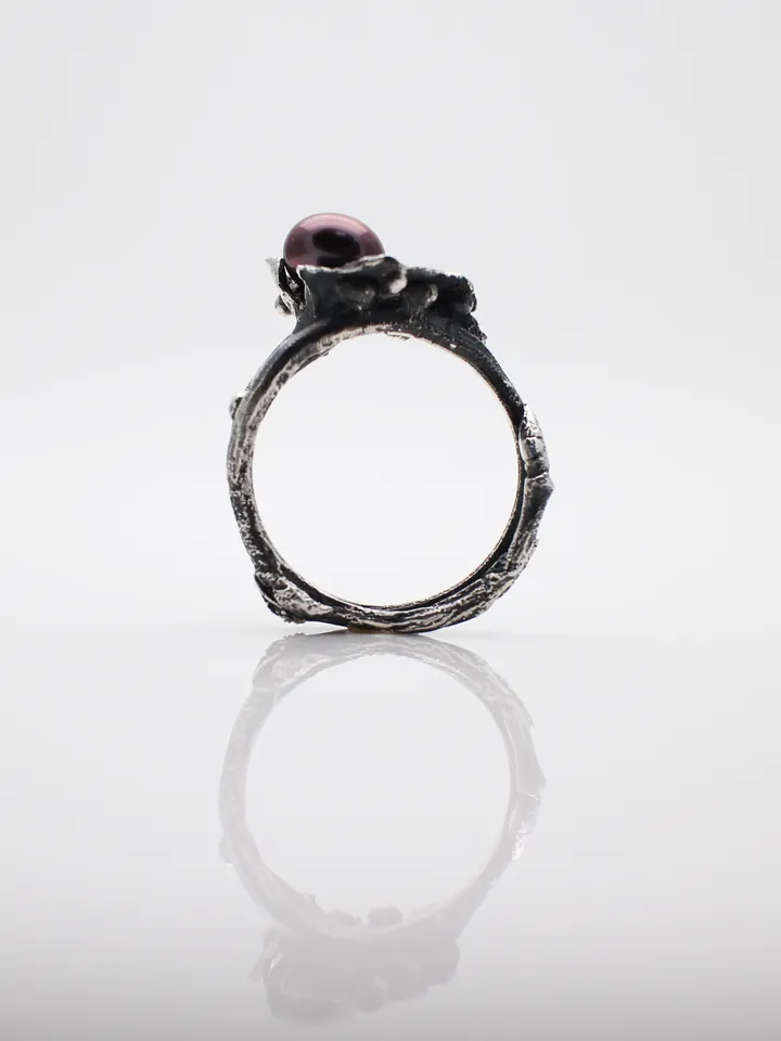 Nature-Inspired Silver Ring with Black Pearl