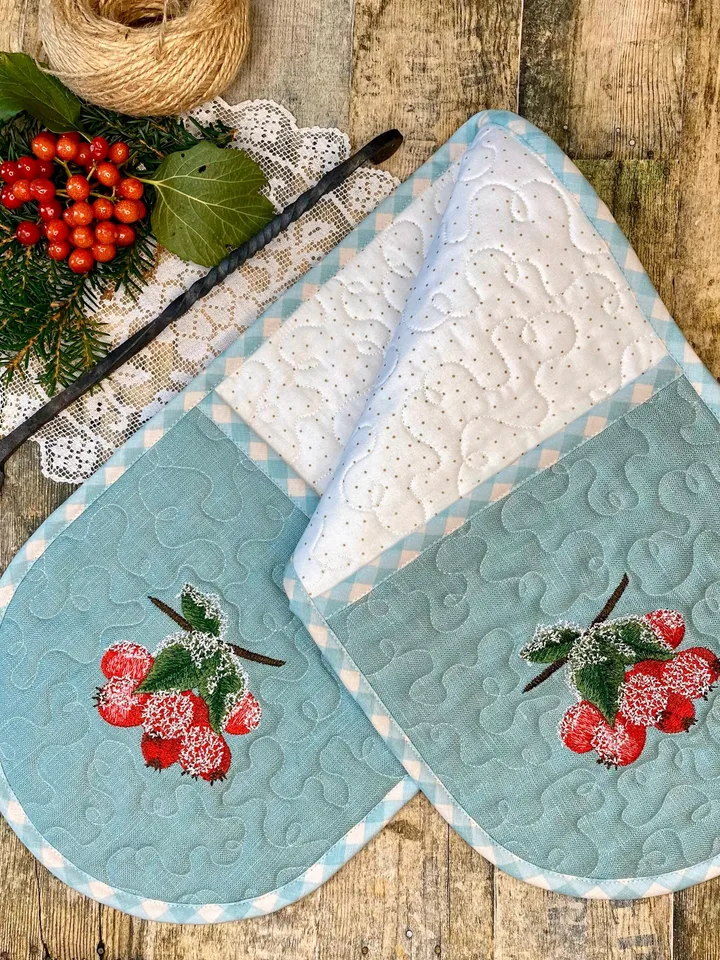 Machine embroidery designs "Winter berries", a set of four designs.