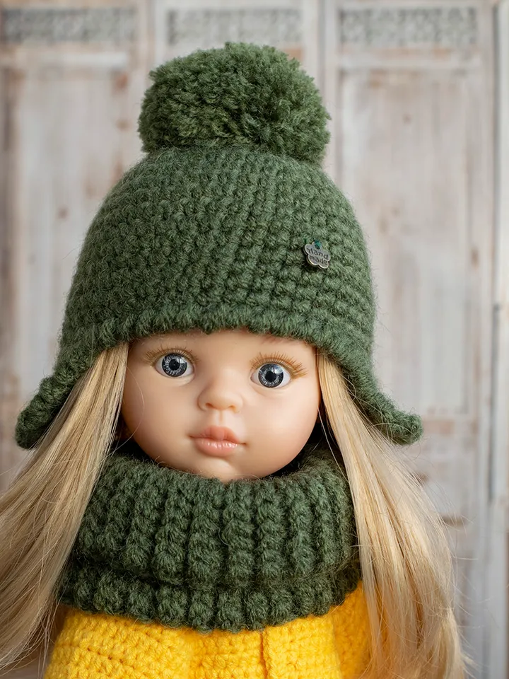 Green hat with pompom and snood for Paola Reina doll, Meadowdolls Dumplings, Little Darling, Siblies, doll accessories