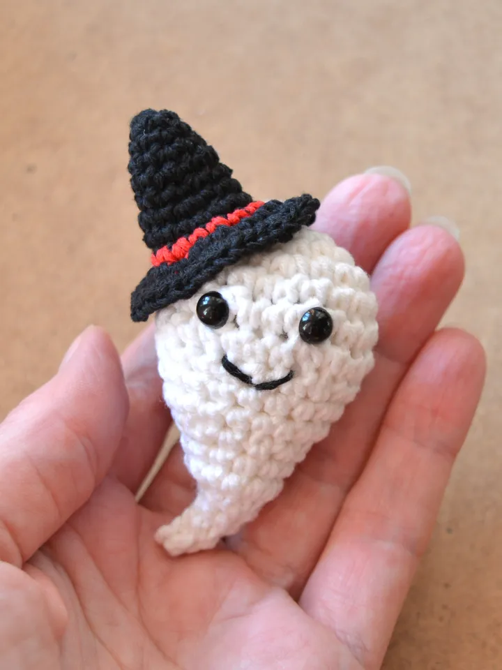 Ghost crochet pattern, Halloween Pattern
