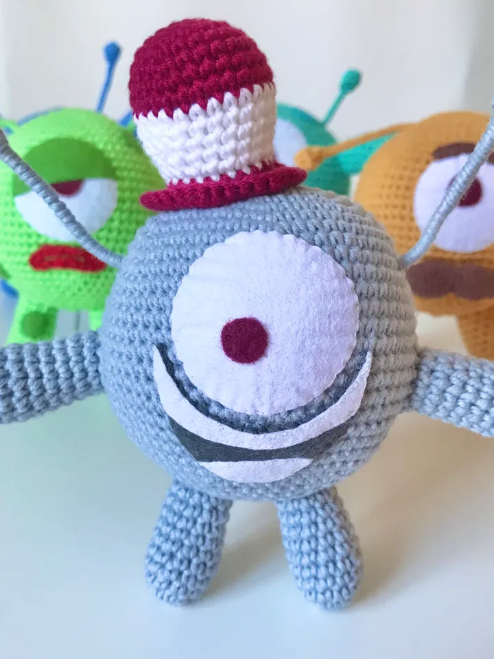 Crochet pattern Brothers Martians