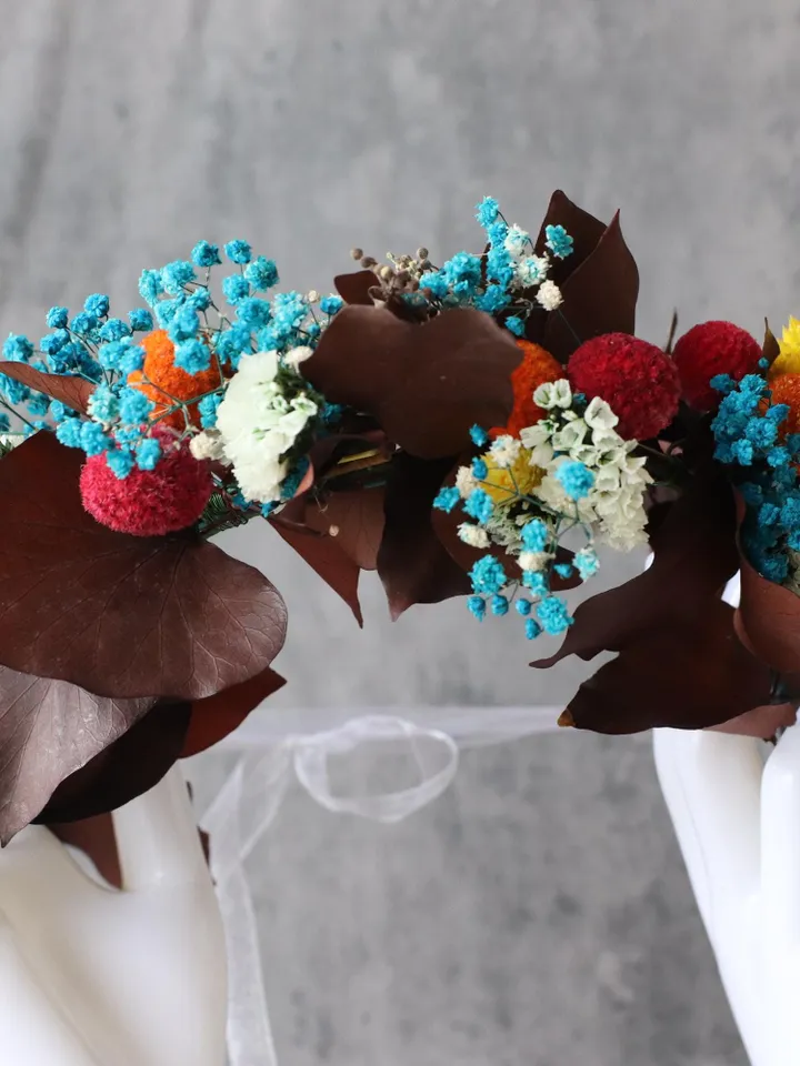 dried flower crown, shocked leaves, craspedia flower, chickweed palaris,autumn leafy crown,costume design,rustic crown design