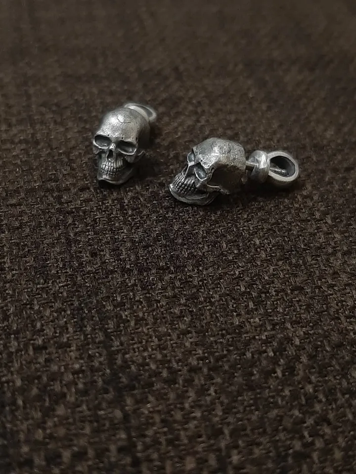 Stud Earrings Skulls.
Silver Skulls