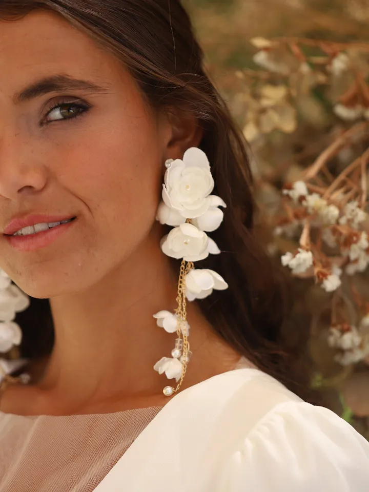 3D Flower Wedding Earrings For Brides, Long Gold Boho Bridal Earrings, Floral Statement Wedding Earrings, Vintage Statement Bridal Jewelry