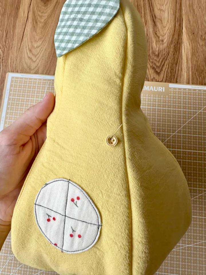 House Pear step by step sewing photo pattern. Home for small toys.