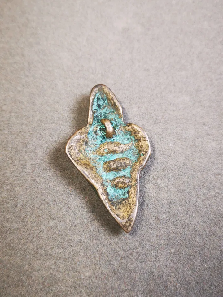 Gandhanra Handmade Shankha(Divine Conch) Badge,Tibetan Buddhist Protective Amulet Pendant,Made of Lima Brass