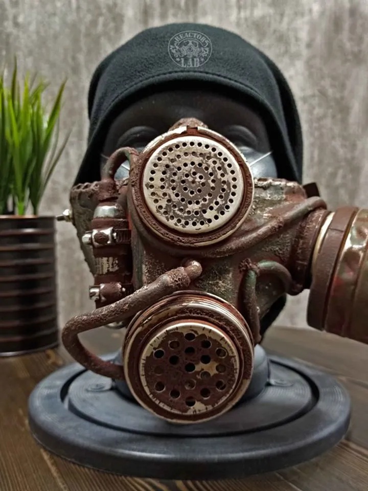 Made to order. Wasteland warrior respirator mask in post-apocalyptic style