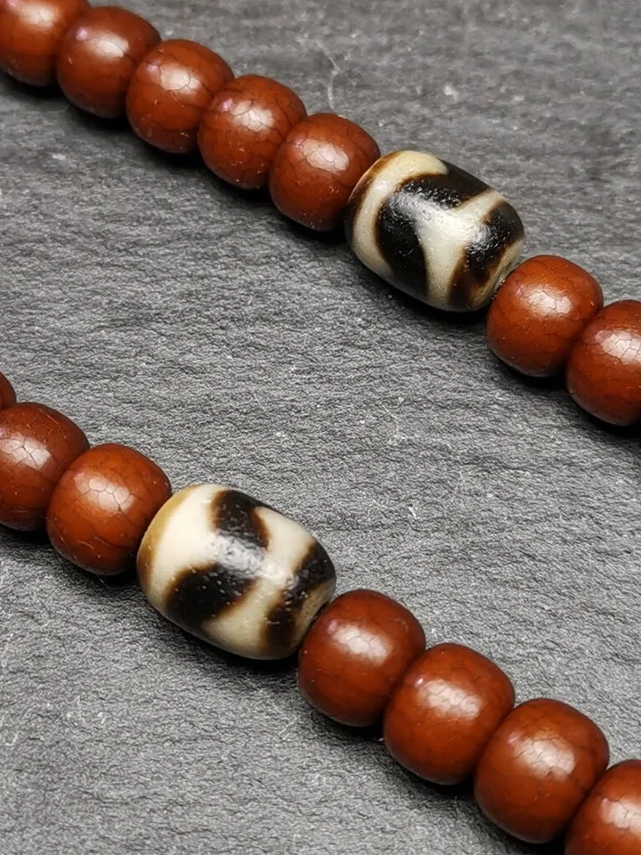 Gandhanra TibetanTiger Tooth Dzi Bead Accessories,Dzi Spacer Beads,Marker Beads for Mala,Necklace,amulet,0.53" × 0.42"