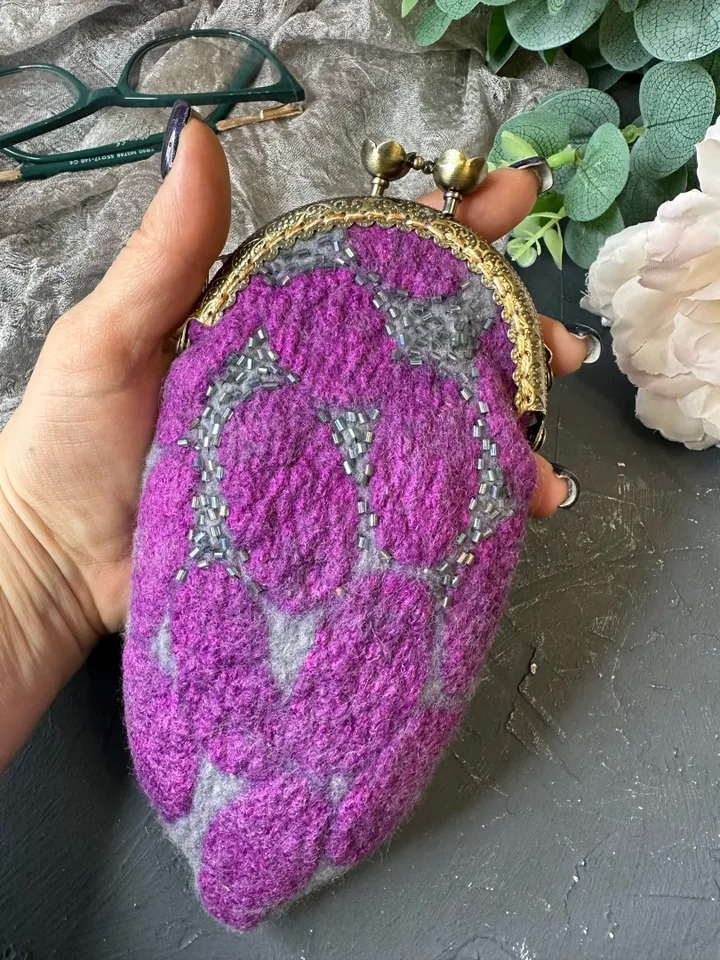 Glasses case with embroidery
