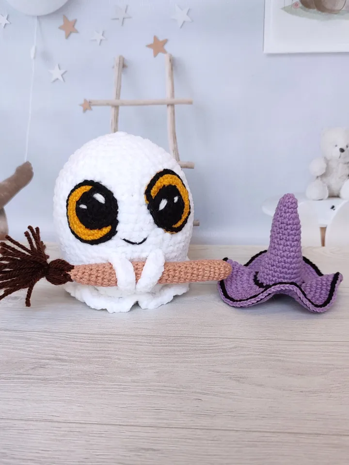 Halloween toy cute plush ghost, child Halloween gift, kind ghost