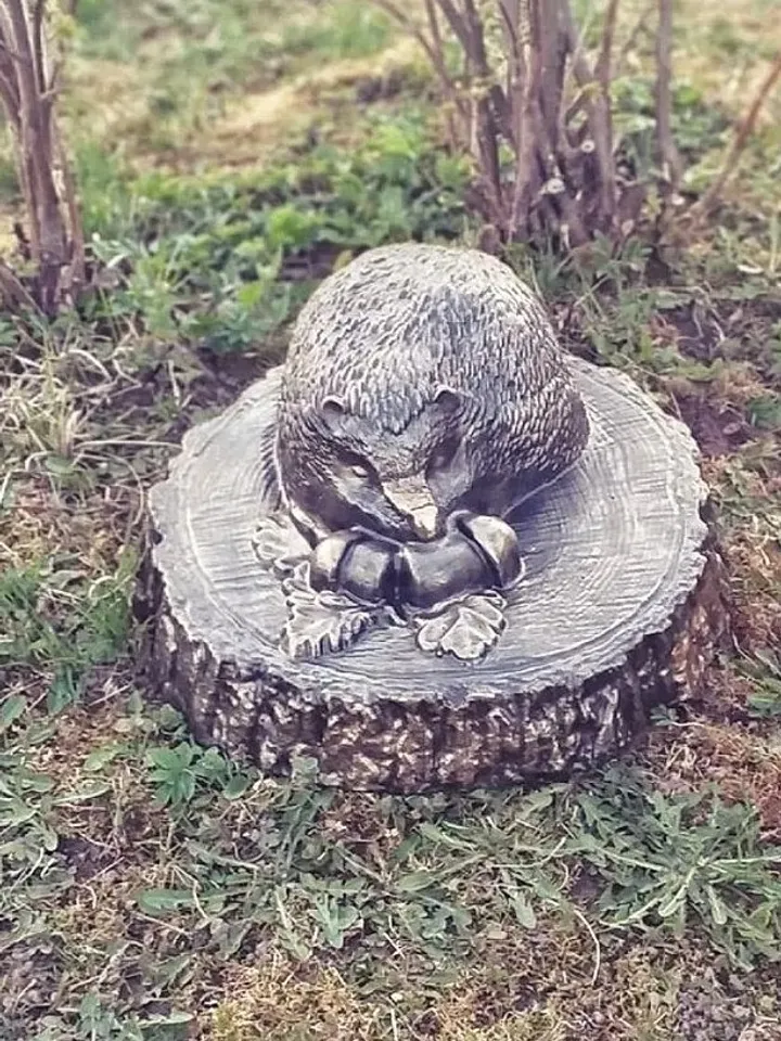 Plastic Hedgehog mold for pouring concrete and gypsum DIY