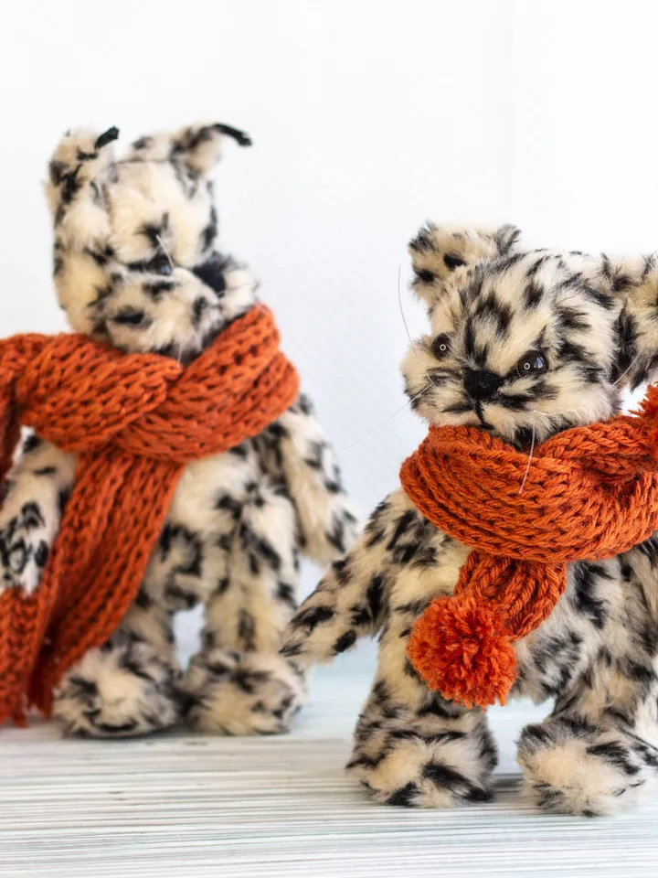 Exclusive Handmade Stuffed Cats toy: A Collectible Soft Animal Gift/ 2 cats together