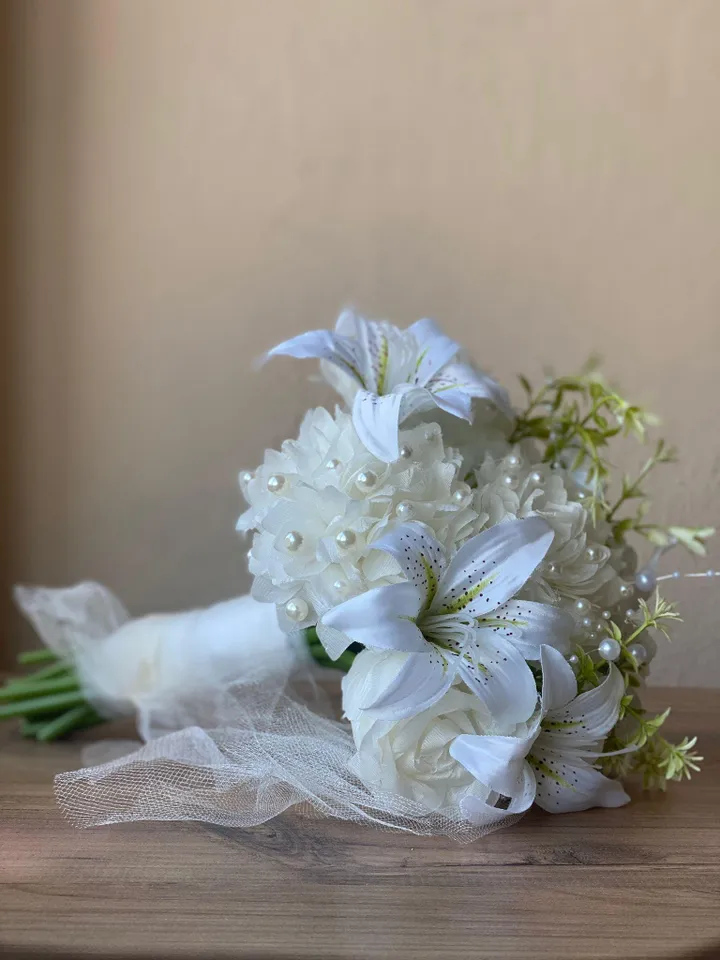 bridal bouquet, artificial tulip flower, transparent beaded bouquet, dried herbs and bouquet, White Lily Flower