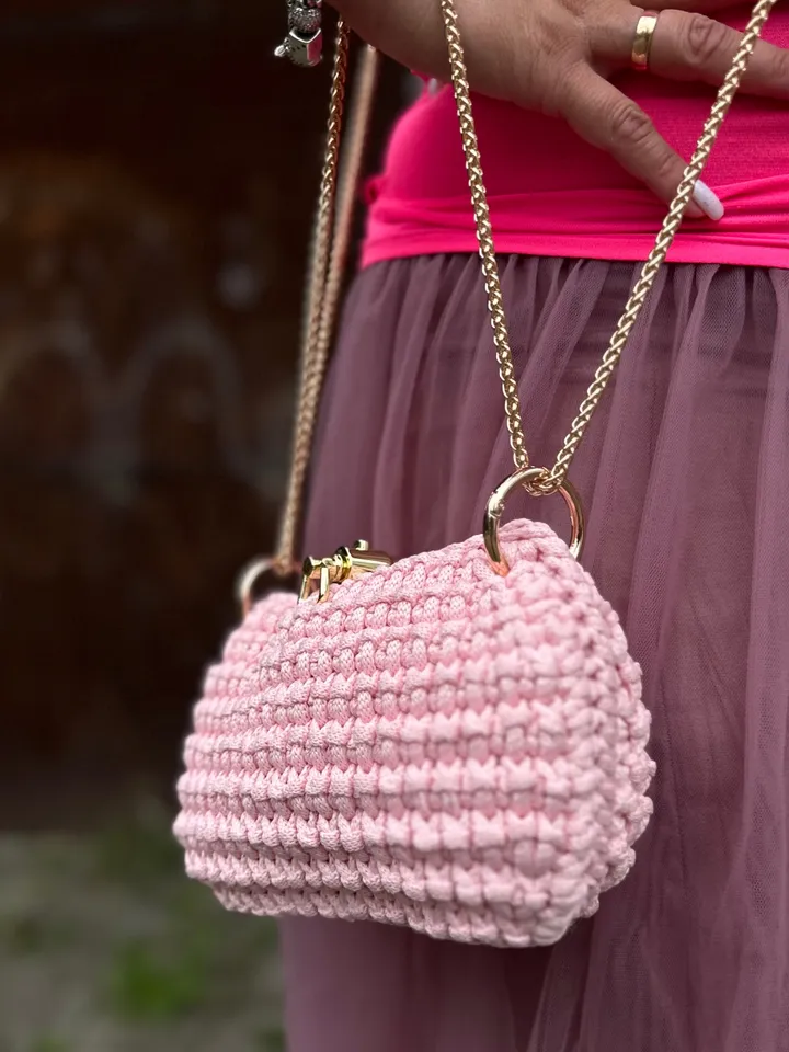 Crochet pattern small women doll handbag PDF digital instant download and video tutorial, Women Chain Strap Pink bag, fairy core