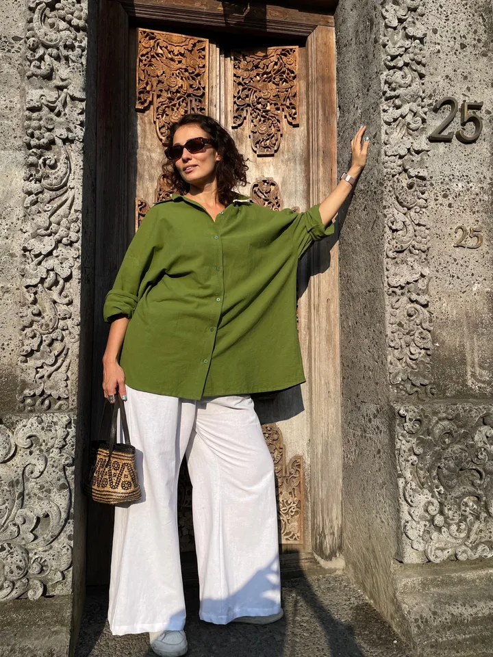 Pure linen oversize khaki shirt / soft linen summer bikini cover up maldi shirt / classy shirt comfy resort wear / comfy women wear