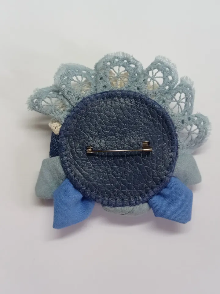 Textile brooch pin blue flowers